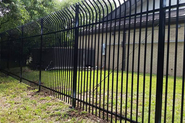 powder coated curved spear top galvanized steel security fence panels for industrial protection