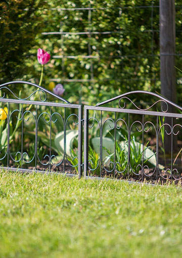 Ornamental Steel Garden Edging Border For Patio And Backyard Path